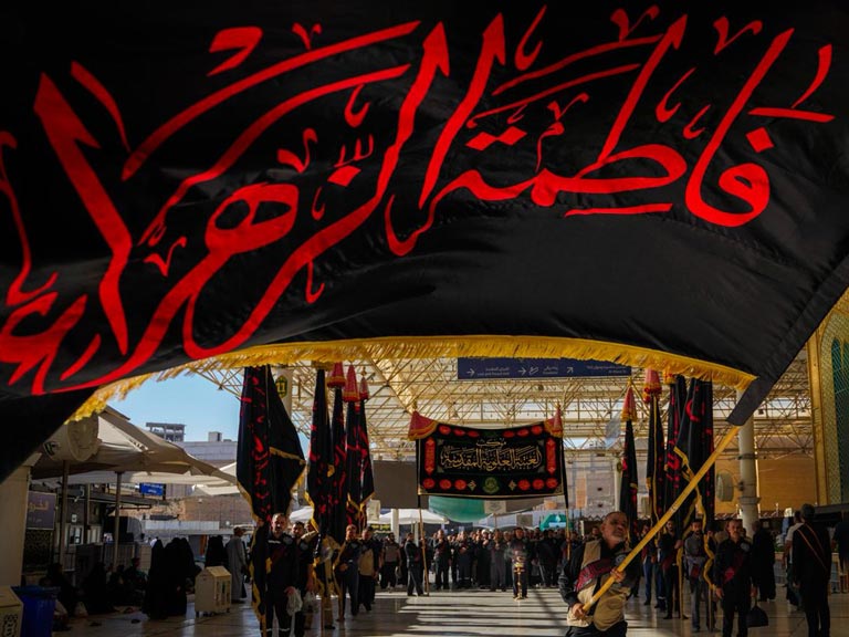 دستۀ عزاداری خادمان علوی در سالروز شهادت بانوی دو عالم