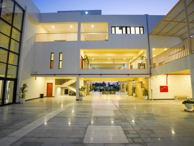 مدارس آستان