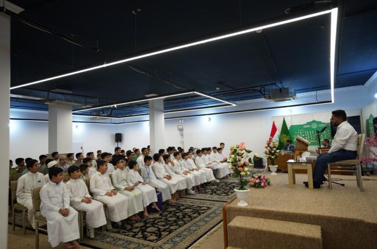 مسابقۀ قرآنی دانش‌آموزان ممتاز دارالقرآن آستان