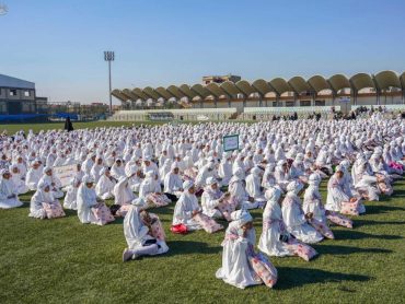 تاج بندگی بر سر ۱۰۰۰ فرشته محجبه در واسط عراق