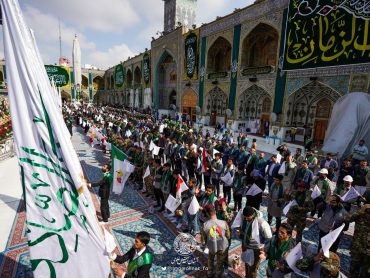 حضور گسترده مسئولین و مردم در راهپیمایی شهدا به مناسبت گرامیداشت سالگرد فتوای جهاد کفایی