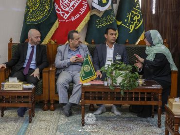 بازدید هیئت فرهنگی سفارت فرانسه از کتابخانه آستان مقدس علوی