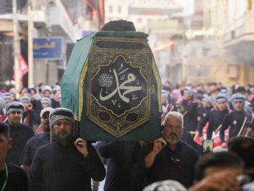 آستان مقدس علوی میزبان بیش‌ از ۱۰۰ موکب در شب شهادت پیامبر خاتم بود