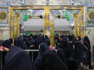 خدمت‌رسانی بانوان خادم آستان مقدس علوی در ایام زیارت رجبیه