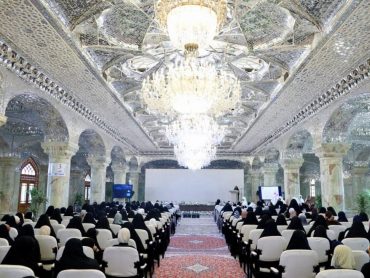 میزبانی آستان مقدس علوی از بانوان طلاب موسسۀ انوار نجفیه