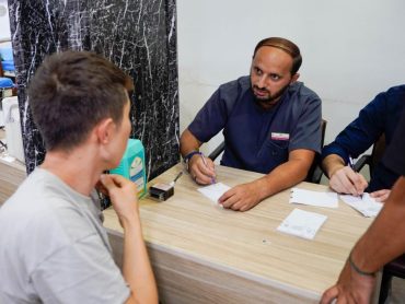 خدمت‌رسانی پزشکی آستان