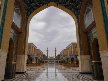 حال و هوای بارانی حرم مطهر علوی