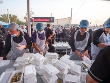 خدمت‌رسانی به عزاداران پیامبر