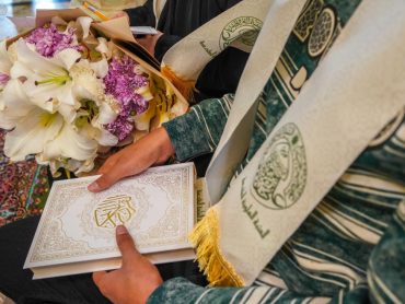 ازدواج گروهی از جوانان مومن عراقی در جریان جشنواره «روح و ریحان» در آستان مقدس علوی