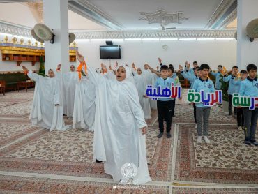 استقبال آستان مقدس علوی از کادر آموزشی و دانش‌آموزان مدرسه «الریاده» استان بابل