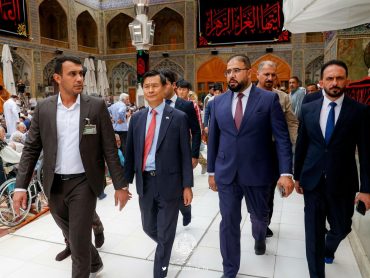 بازدید سفیر کره جنوبی در عراق از آستان مقدس علوی