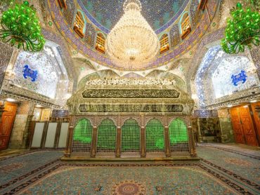 گلباران ضریح آستانهٔ میلاد