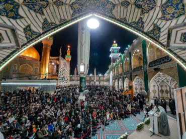 حضور پرشور زائران در حرم امیرالمؤمنین علی علیه‌السلام در جشن میلاد پدر امت