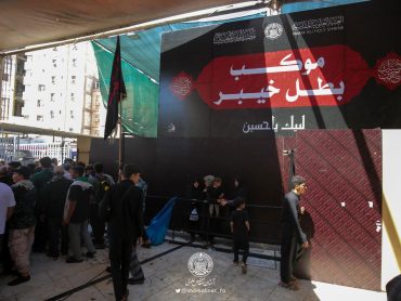توزیع روزانه ۳۰ هزار پرس غذای تبرکی در موکب «قهرمان خیبر»