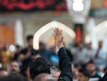 قرائت دعای جوشن کبیر در حرم امام علی علیه‌السلام
